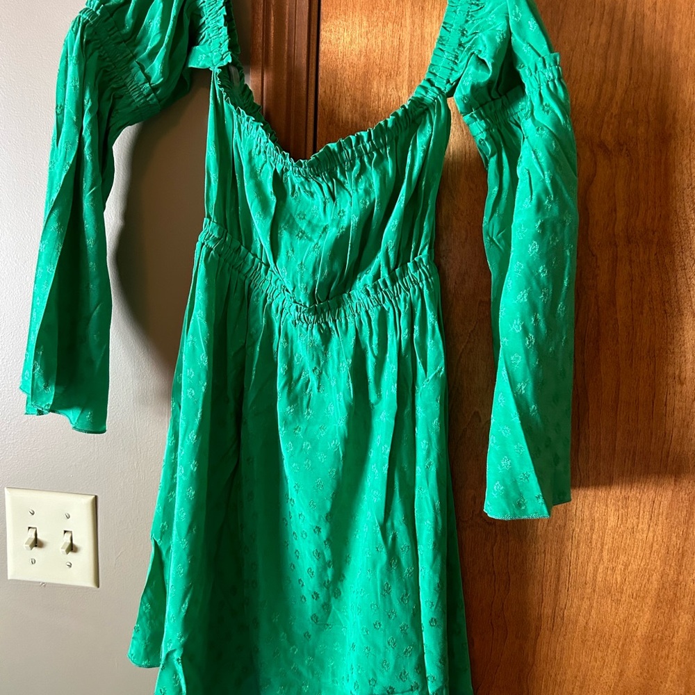 NEW PRICE Expensive brand bargain price don’t pass and be sorry later. Sh200